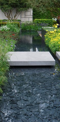 3ce19-632a78492fa357220ca998e064695969--contemporary-pond-contemporary-water-feature.jpg